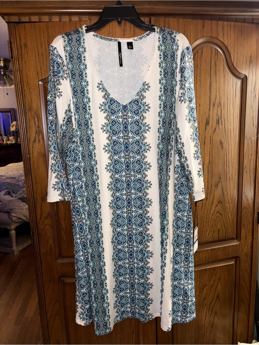 Skye's the Limit Blue & White V-Neck Midi Dress